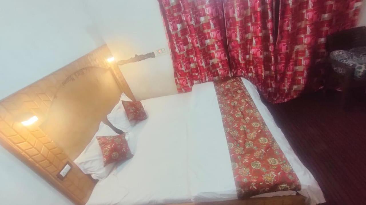 Homestay The Q2 Residency Srinagar (Jammu and Kashmir)
