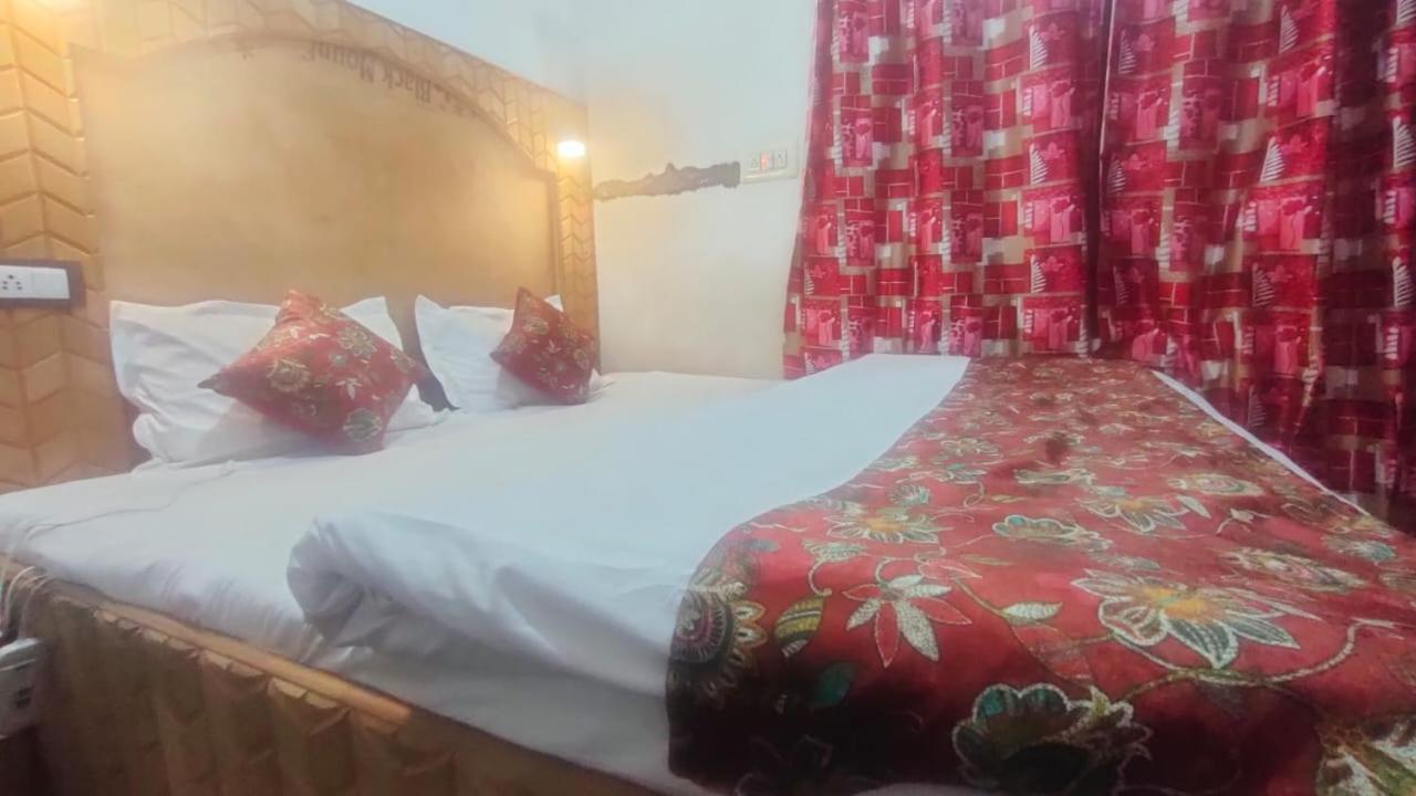 The Q2 Residency * Srinagar (Jammu and Kashmir)